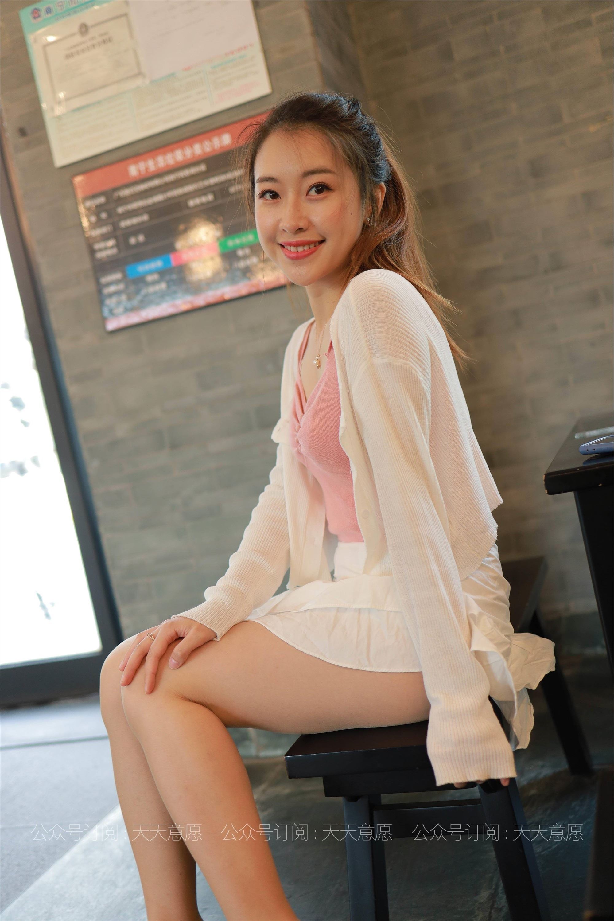 IESS异思趣向 - 模特：小婕《俏皮小白裙》